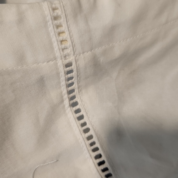 White cotton v neck with bell sleeves - Picture 2 of 6